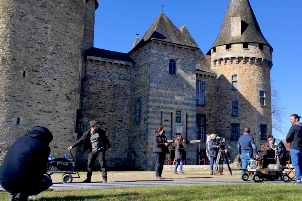 La série « Capitaine Marleau » a investi le château de Coussac-Bonneval (87)
