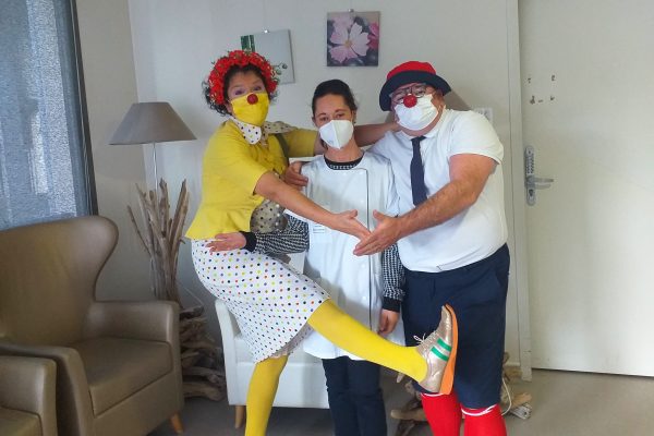Saint-Yrieix la Perche : deux clowns rendent visite  aux résidents de l’Ephad