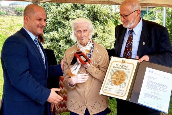Saint-Germain les Belles (87): Jacqueline Bayle a reçu la médaille des Justes parmi les nations