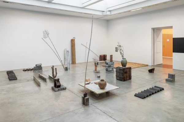 Rochechouart : nouvelle exposition “FICTION THÉORIE PANIER” au Château