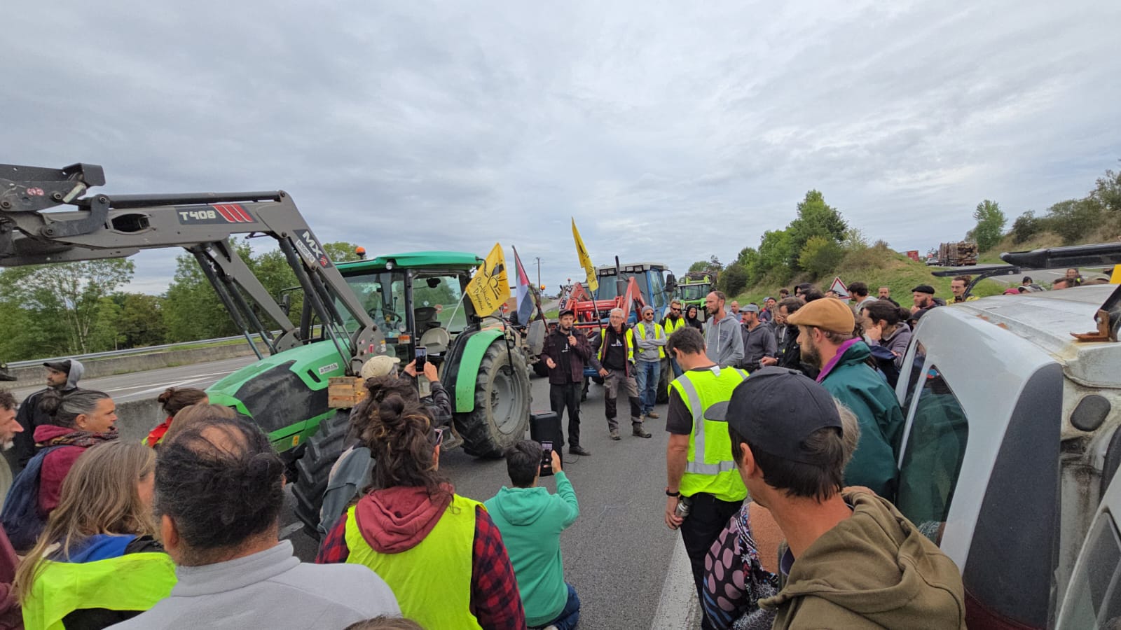 Blocage de l’A20 : la Confédération paysanne mobilisée