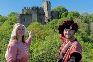 Châlucet: La forteresse reprend vie pour une journée d&rsquo;animations
