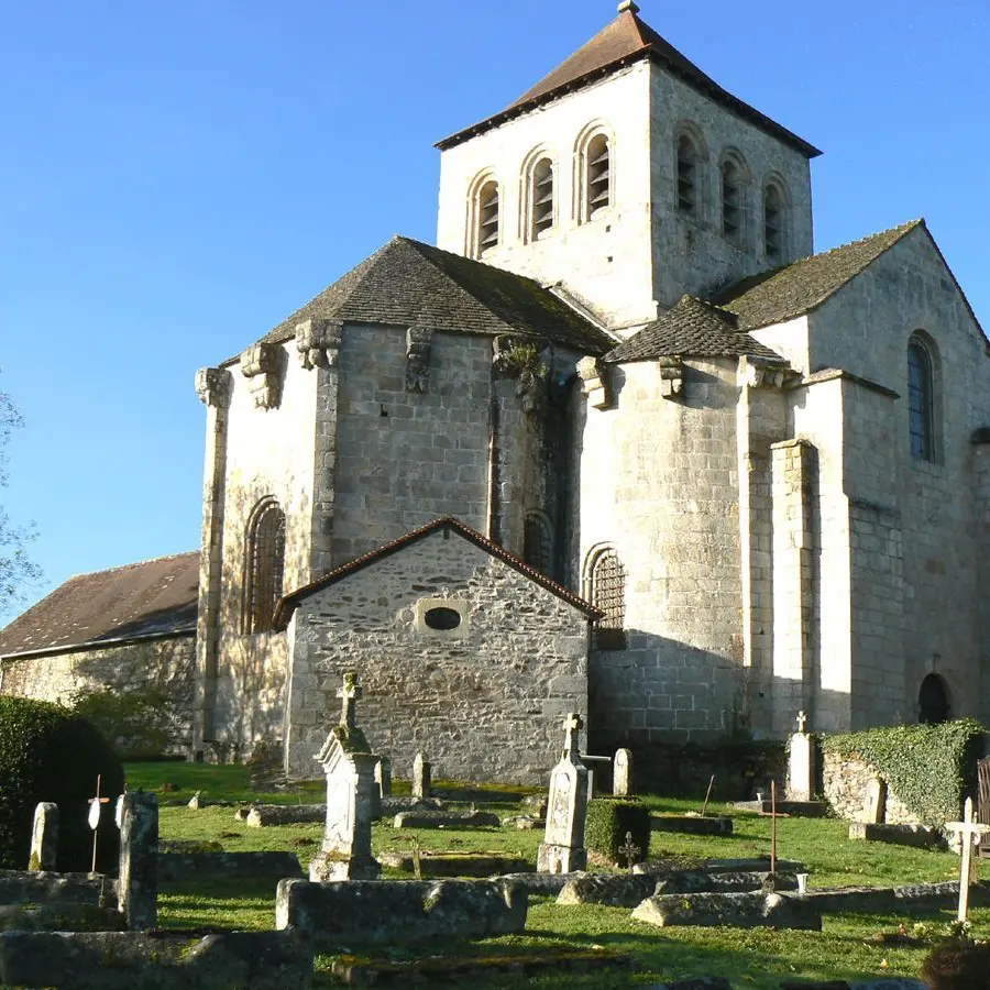 Le Chalard: Une église romane du 12ème siècle à découvrir