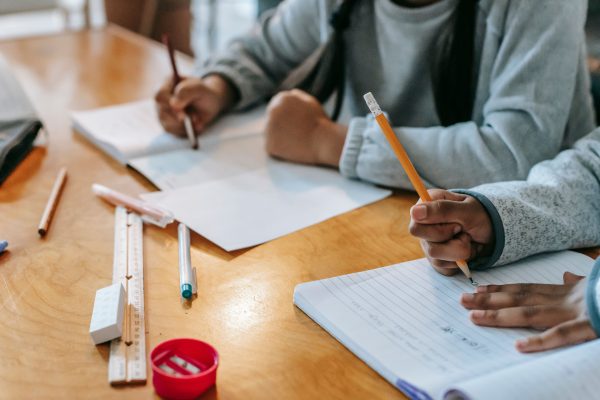 Rentrée scolaire 2026 : la CGT Educ’Action alerte sur les moyens